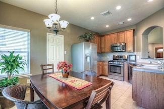 66 W Spindle Tree Cir, Spring, TX 77382