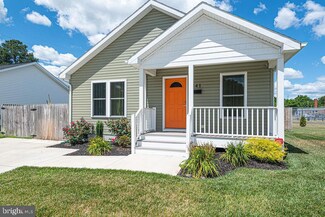 541 W 7th St, Laurel, DE 19956
