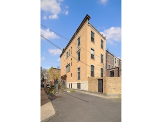 218 W 139th St, New York, NY 10030