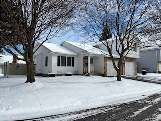 147 Flower Dale Dr, Rochester, NY 14626