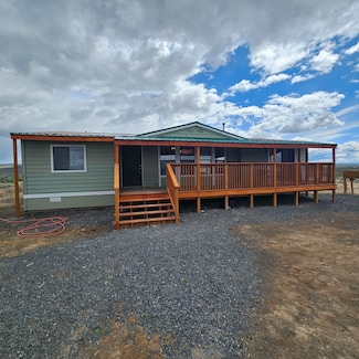 89978 Casad Ln, Christmas Valley, OR 97641