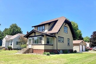19 1st Ave NE, Fairfax, MN 55332