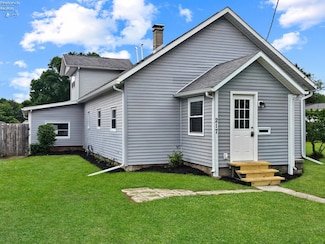 217 Ott St, Clyde, OH 43410
