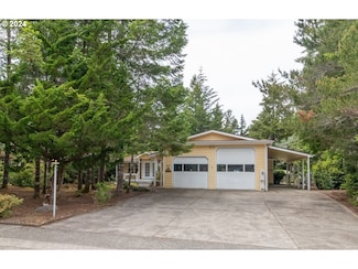 601 Glenbrook Cir, Florence, OR 97439