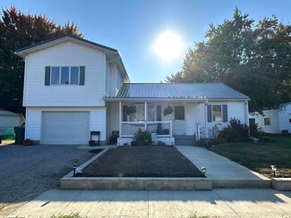 411 N Gretchen St, Walton, IN 46994
