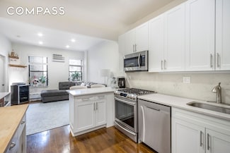 160 E 74th St Unit 3, New York, NY 10021