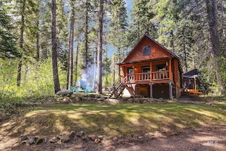 1221 Fox Rd, Cascade, ID 83611