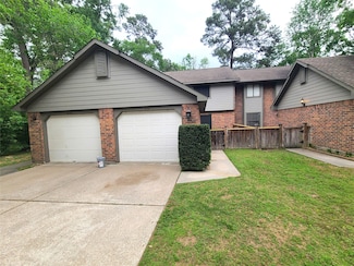 18 E Willowwood Ct, Spring, TX 77381
