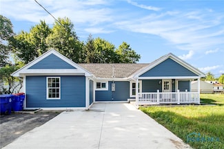 7139 Springfield Dr, Holland, OH 43528