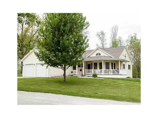3395 54th Street Trail, Center Point, IA 52213