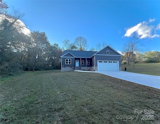 1471 20th St NE, Hickory, NC 28601