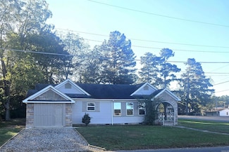 527 E 2nd St S, Prescott, AR 71857