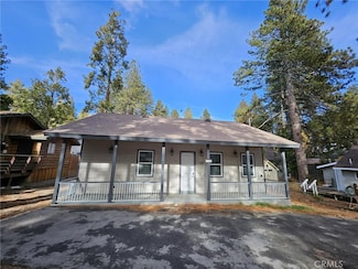 2600 Whispering Pines Dr, Running Springs, CA 92382