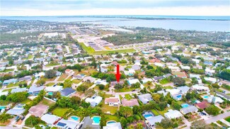 2287 NE 16th Ct, Jensen Beach, FL 34957