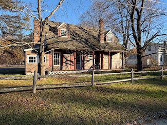 130 Laurel St, Greenfield, MA 01301