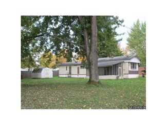 6976 Parkview Dr, Williamsfield, OH 44093