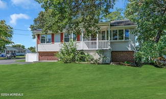 511 Thompson Place, North Middletown, NJ 07748