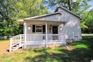 975 Dogwood St, Calvert City, KY 42029
