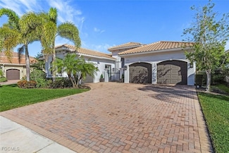 2906 Cinnamon Bay Cir, Naples, FL 34119