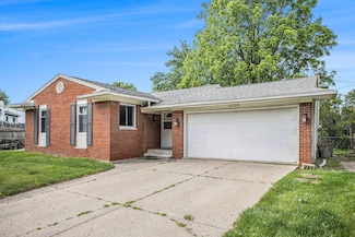 1709 Tuscany Ln, Holt, MI 48842