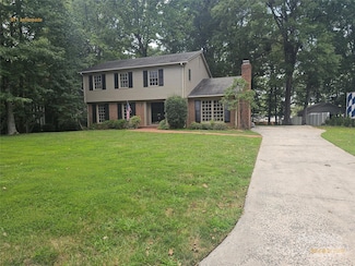811 Ashmeade Rd, Charlotte, NC 28211