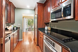 350 North St Unit 402, Boston, MA 02113