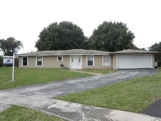 7560 Deuce Ln, Lake Worth, FL 33467