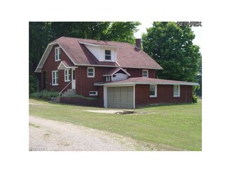 15897 Louisville St, Homeworth, OH 44634