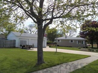 39 Roland Ct, Rossford, OH 43460