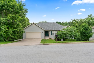 150 Cedarwood Ave, Branson, MO 65616