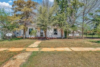 904 Avenue G NW, Childress, TX 79201