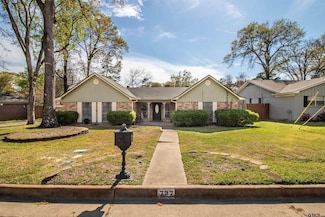 727 Oxford Dr, Tyler, TX 75703