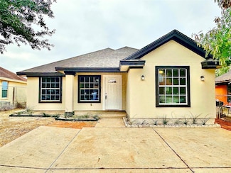 4434 Vientos Rd, Laredo, TX 78046
