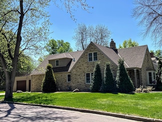 605 5th Ave SW, Faribault, MN 55021