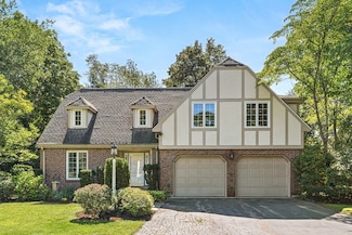 19 Louis Dr, Wellesley Hills, MA 02481