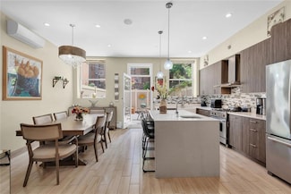 459 Vanderbilt Ave, Brooklyn, NY 11238