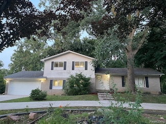 7421 Heather Heath, West Bloomfield, MI 48322