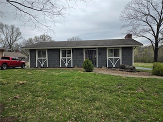 211 E Blue Ridge Blvd, Kansas City, MO 64145
