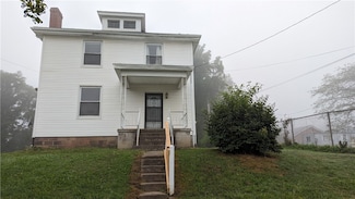 9 1st St, Vestaburg, PA 15368