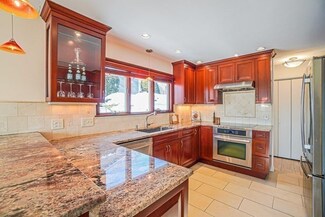 31 Edward Dr, Winchester, MA 01890