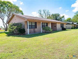 1704 Jackson St, Port Lavaca, TX 77979