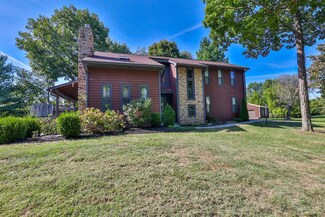 2352 Banberry Ct, Lawrenceburg, IN 47025