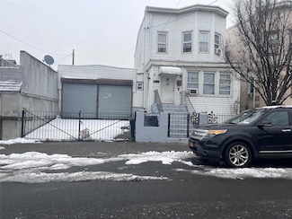 3340 106th St, Corona, NY 11368