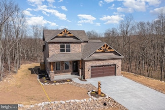 107 S Honeysuckle Dr, Hazle Township, PA 18202