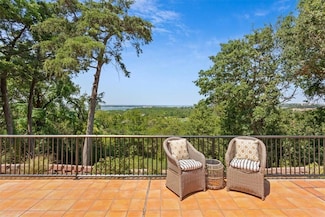 8257 Forest Ridge Dr, Woodway, TX 76712