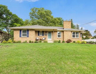 105 Oswego St NW, Grand Rapids, MI 49504