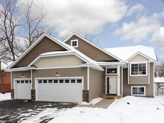 695 4th Ave, Newport, MN 55055