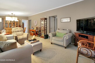 313 Kenwood Ct, Whiting, NJ 08759