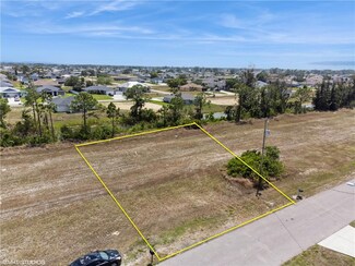 4011 NE 9th Ave, Cape Coral, FL 33909
