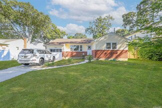 70 Farmers Ave, Bethpage, NY 11714